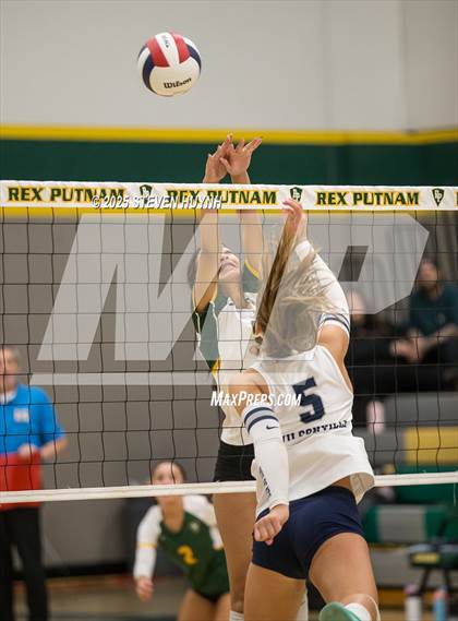 Thumbnail 2 in Wilsonville @ Putnam photogallery.