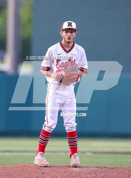 Thumbnail 2 in Pleasant Grove vs. Rusk (UIL 4A Final) photogallery.