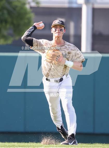 Thumbnail 3 in Pleasant Grove vs. Rusk (UIL 4A Final) photogallery.