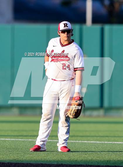 Thumbnail 2 in Pleasant Grove vs. Rusk (UIL 4A Final) photogallery.