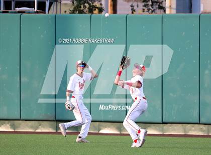 Thumbnail 2 in Pleasant Grove vs. Rusk (UIL 4A Final) photogallery.