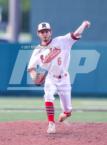 Thumbnail 3 in Pleasant Grove vs. Rusk (UIL 4A Final) photogallery.
