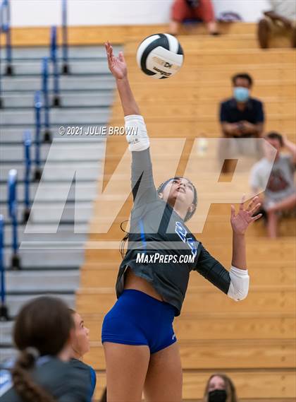 Thumbnail 3 in Lawrence North @ Hamilton Southeastern photogallery.