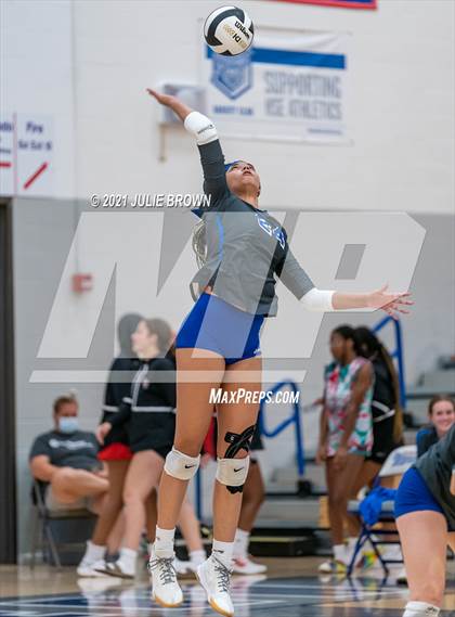 Thumbnail 3 in Lawrence North @ Hamilton Southeastern photogallery.