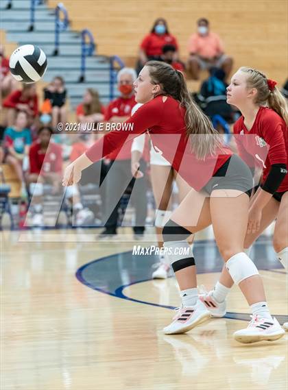 Thumbnail 3 in Lawrence North @ Hamilton Southeastern photogallery.