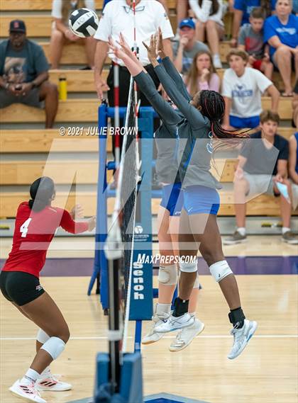 Thumbnail 3 in Lawrence North @ Hamilton Southeastern photogallery.