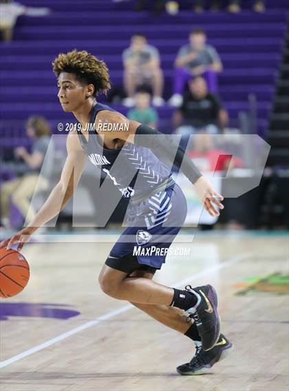 Thumbnail 2 in Hamilton Heights Christian Academy vs. Sunrise Christian Academy (City of Palms Classic) photogallery.