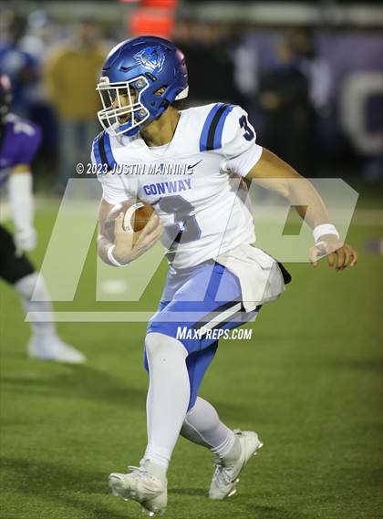 Thumbnail 2 in Conway vs. Fayetteville (AAA 7A Semifinal) photogallery.