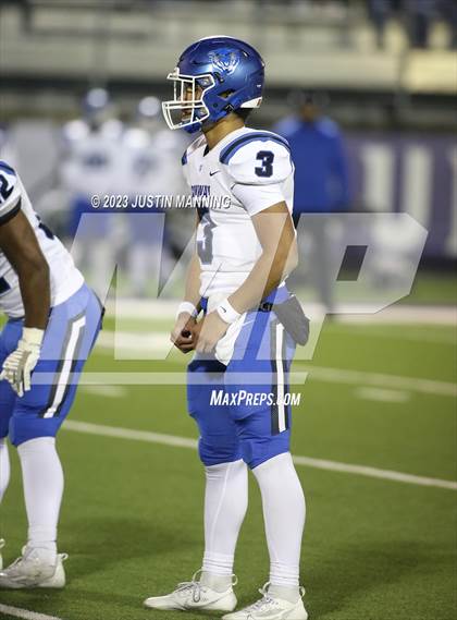Thumbnail 2 in Conway vs. Fayetteville (AAA 7A Semifinal) photogallery.