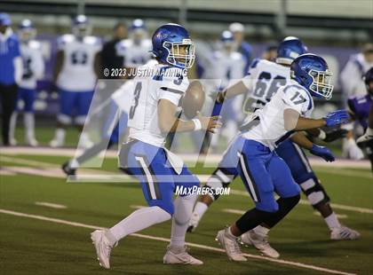 Thumbnail 2 in Conway vs. Fayetteville (AAA 7A Semifinal) photogallery.