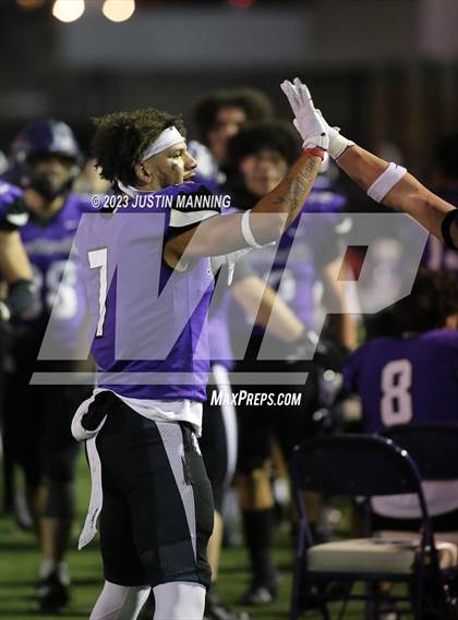 Thumbnail 2 in Conway vs. Fayetteville (AAA 7A Semifinal) photogallery.