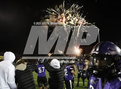 Thumbnail 2 in Conway vs. Fayetteville (AAA 7A Semifinal) photogallery.