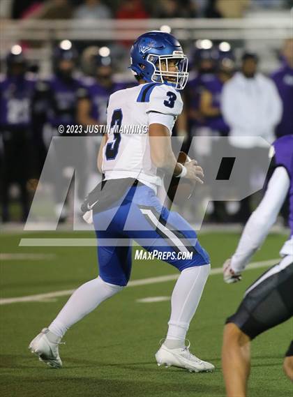 Thumbnail 2 in Conway vs. Fayetteville (AAA 7A Semifinal) photogallery.