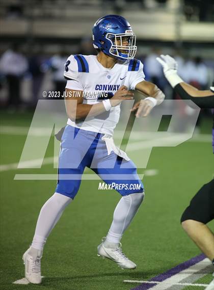 Thumbnail 3 in Conway vs. Fayetteville (AAA 7A Semifinal) photogallery.