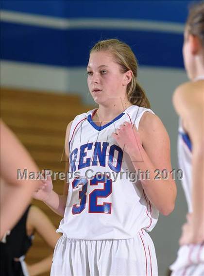 Thumbnail 2 in Galt vs. Reno (Lady Bulldogs Winter Classic) photogallery.
