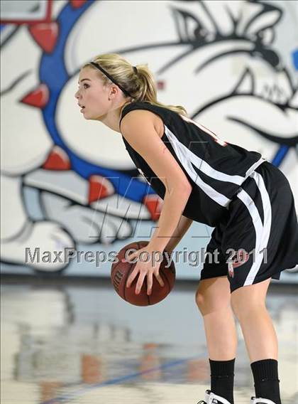 Thumbnail 1 in Galt vs. Reno (Lady Bulldogs Winter Classic) photogallery.