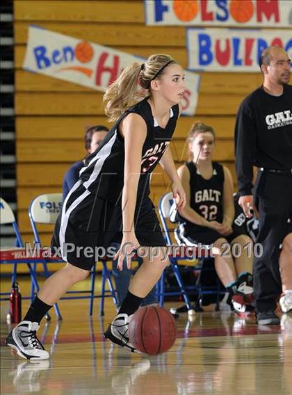 Thumbnail 3 in Galt vs. Reno (Lady Bulldogs Winter Classic) photogallery.