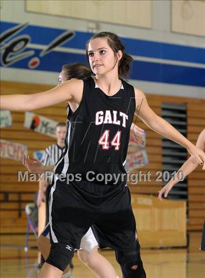 Thumbnail 1 in Galt vs. Reno (Lady Bulldogs Winter Classic) photogallery.