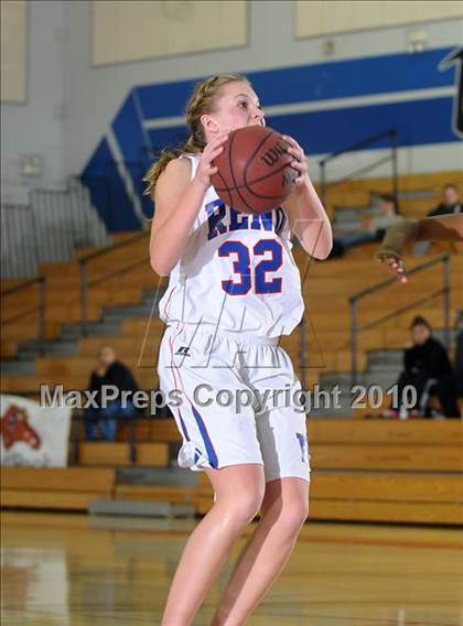 Thumbnail 3 in Galt vs. Reno (Lady Bulldogs Winter Classic) photogallery.