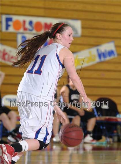 Thumbnail 2 in Galt vs. Reno (Lady Bulldogs Winter Classic) photogallery.