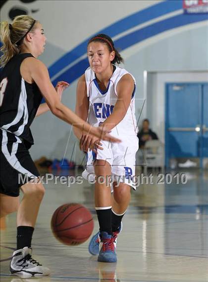 Thumbnail 3 in Galt vs. Reno (Lady Bulldogs Winter Classic) photogallery.