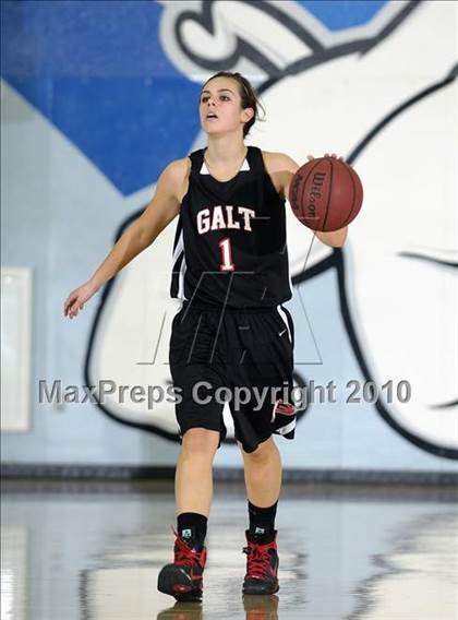 Thumbnail 2 in Galt vs. Reno (Lady Bulldogs Winter Classic) photogallery.