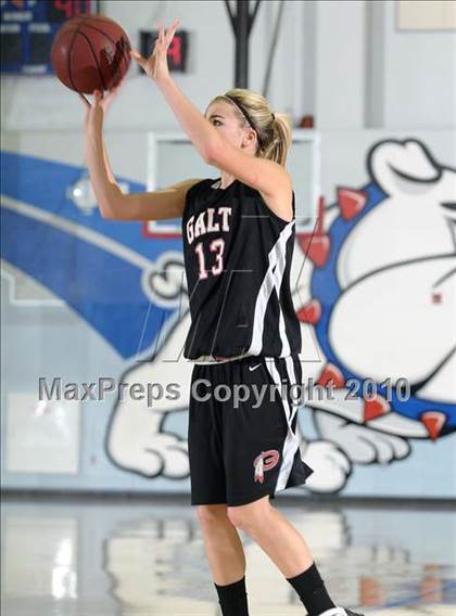 Thumbnail 1 in Galt vs. Reno (Lady Bulldogs Winter Classic) photogallery.