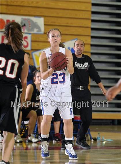 Thumbnail 3 in Galt vs. Reno (Lady Bulldogs Winter Classic) photogallery.