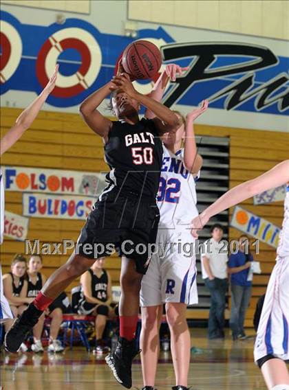 Thumbnail 2 in Galt vs. Reno (Lady Bulldogs Winter Classic) photogallery.