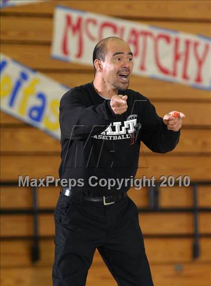 Thumbnail 2 in Galt vs. Reno (Lady Bulldogs Winter Classic) photogallery.