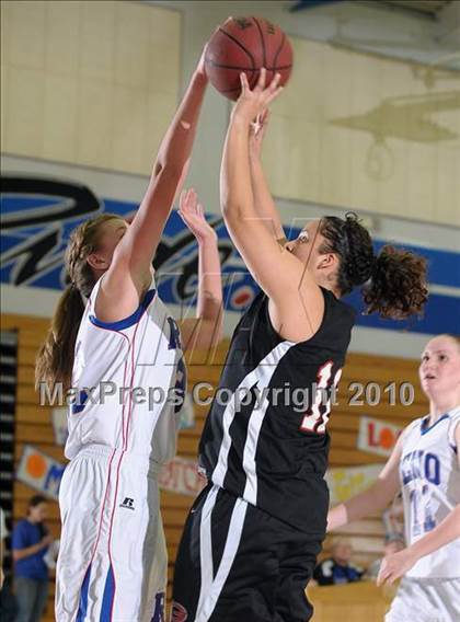 Thumbnail 1 in Galt vs. Reno (Lady Bulldogs Winter Classic) photogallery.