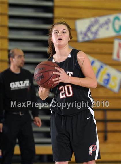 Thumbnail 3 in Galt vs. Reno (Lady Bulldogs Winter Classic) photogallery.