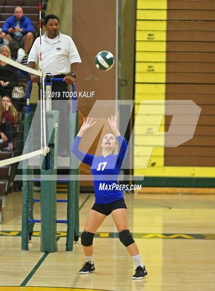 Thumbnail 2 in Bacon Academy @ New London (ECC Quarterfinal) photogallery.