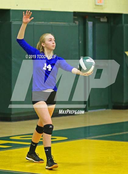 Thumbnail 3 in Bacon Academy @ New London (ECC Quarterfinal) photogallery.