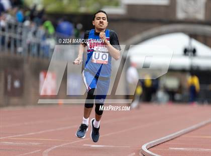 Thumbnail 2 in Penn Relays (4 X 400 Meter) photogallery.