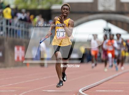 Thumbnail 2 in Penn Relays (4 X 400 Meter) photogallery.