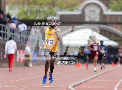 Thumbnail 2 in Penn Relays (4 X 400 Meter) photogallery.