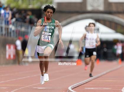 Thumbnail 2 in Penn Relays (4 X 400 Meter) photogallery.