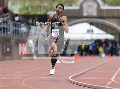 Thumbnail 2 in Penn Relays (4 X 400 Meter) photogallery.
