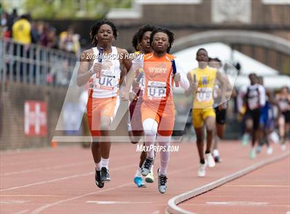Thumbnail 3 in Penn Relays (4 X 400 Meter) photogallery.