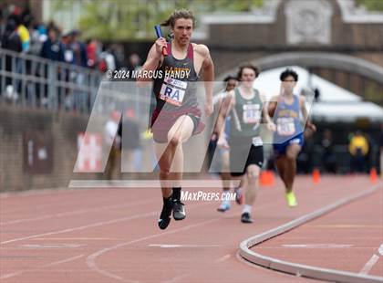 Thumbnail 3 in Penn Relays (4 X 400 Meter) photogallery.