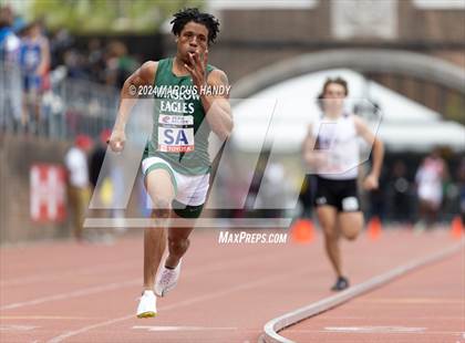 Thumbnail 3 in Penn Relays (4 X 400 Meter) photogallery.