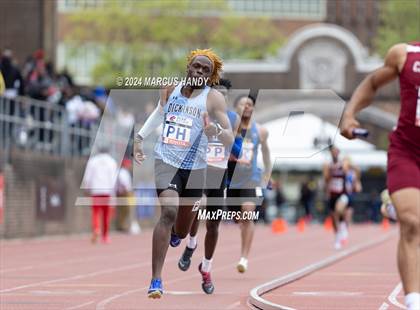 Thumbnail 2 in Penn Relays (4 X 400 Meter) photogallery.