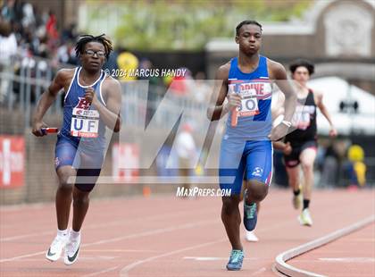 Thumbnail 2 in Penn Relays (4 X 400 Meter) photogallery.