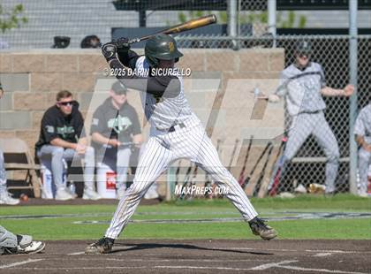 Thumbnail 2 in Santa Barbara vs. Summit (Coach Bob Invitational) photogallery.