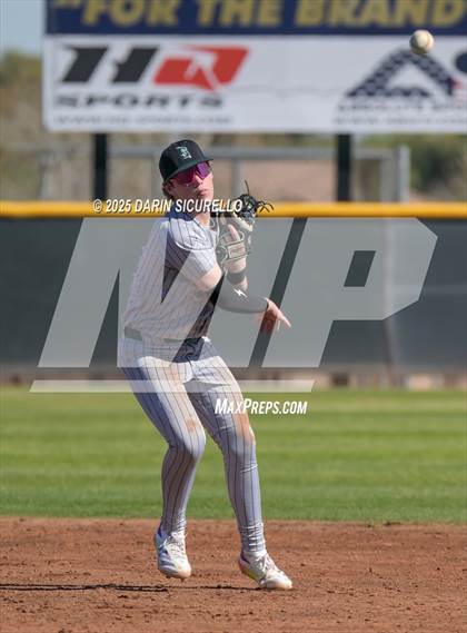 Thumbnail 3 in Santa Barbara vs. Summit (Coach Bob Invitational) photogallery.