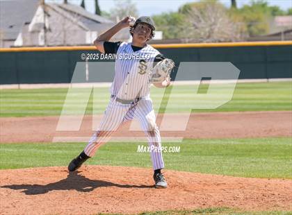 Thumbnail 2 in Santa Barbara vs. Summit (Coach Bob Invitational) photogallery.