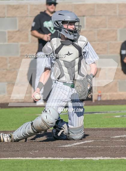 Thumbnail 2 in Santa Barbara vs. Summit (Coach Bob Invitational) photogallery.