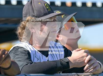 Thumbnail 3 in Santa Barbara vs. Summit (Coach Bob Invitational) photogallery.
