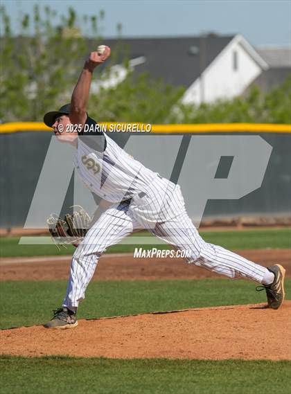 Thumbnail 2 in Santa Barbara vs. Summit (Coach Bob Invitational) photogallery.